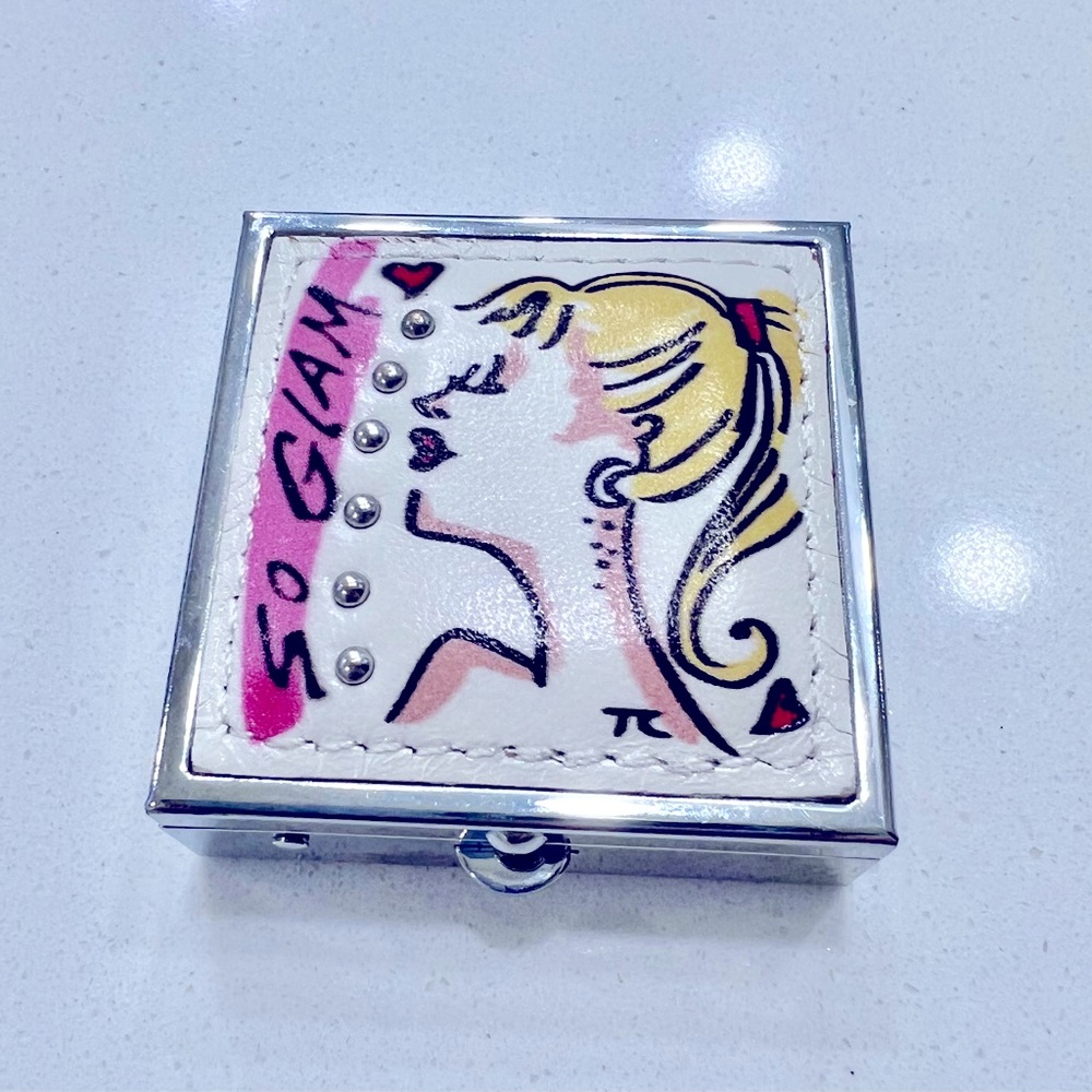💕Brighton SO GLAM Pill Box - Picture 3 of 11
